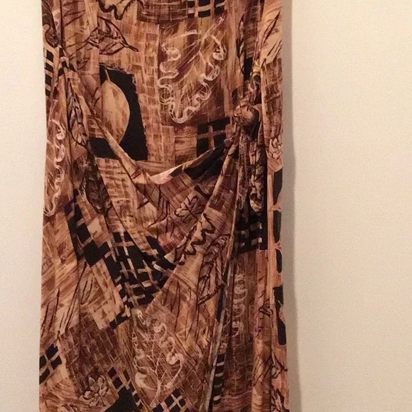 Summer dress - Picture 2 of 8